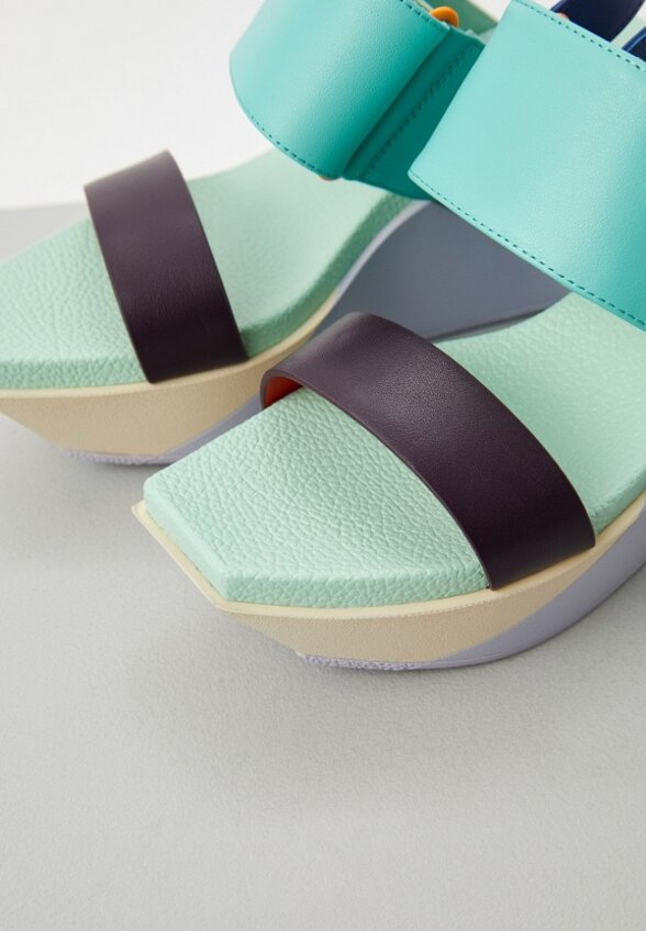 Босоножки United Nude