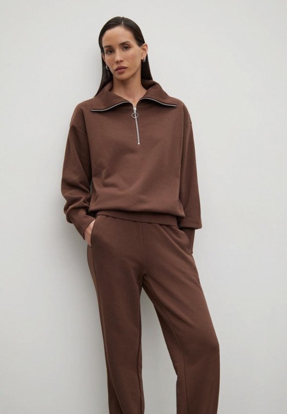 Брюки спортивные Emka