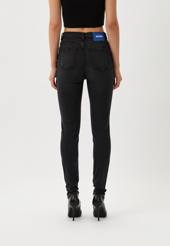 Джинсы Hugo