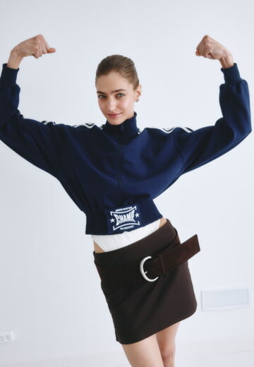 Толстовка с лампасами из линейки SELA Young