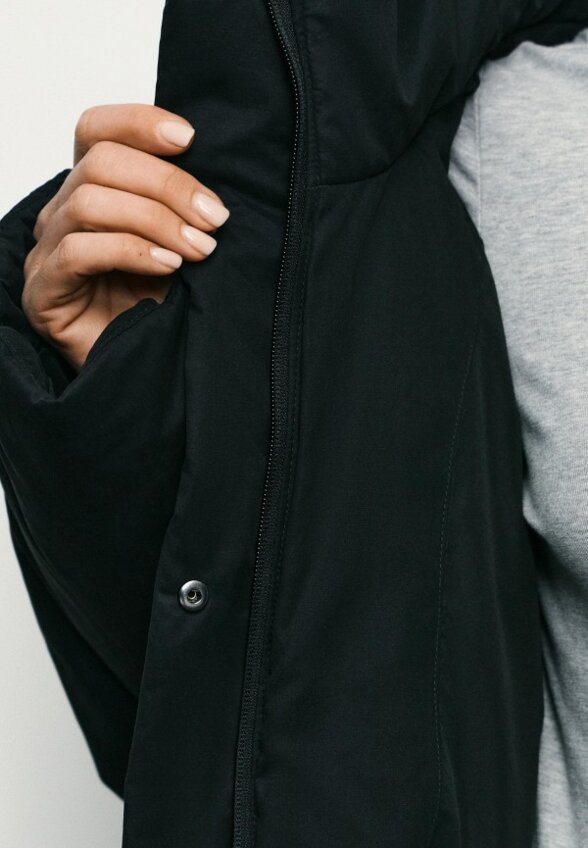 Куртка утепленная Zarina