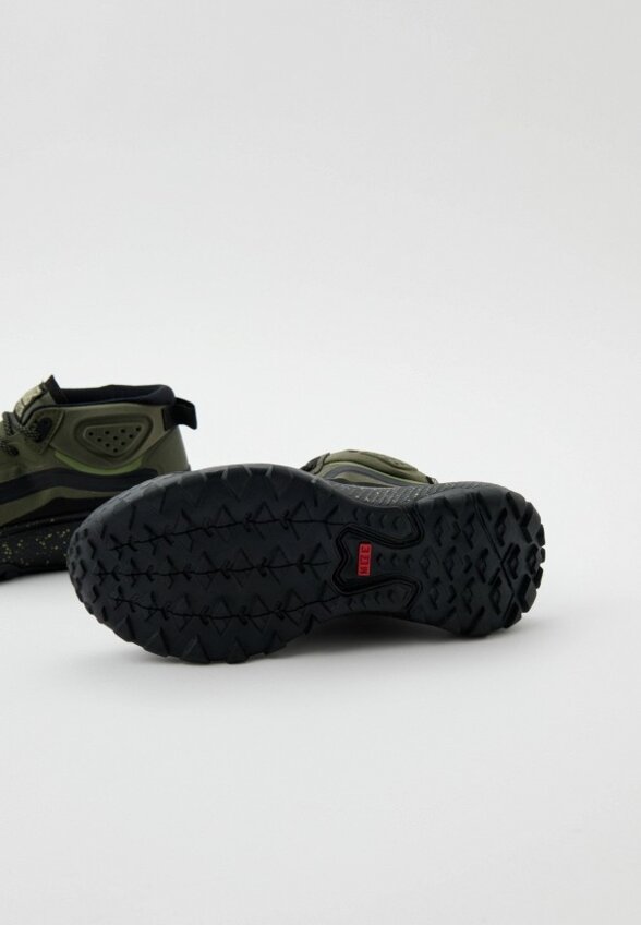 Кроссовки Vans