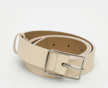 КЛАССИЧЕСКИЙ РЕМЕНЬ С ПРЯМОУГОЛЬНОЙ ПРЯЖКОЙ