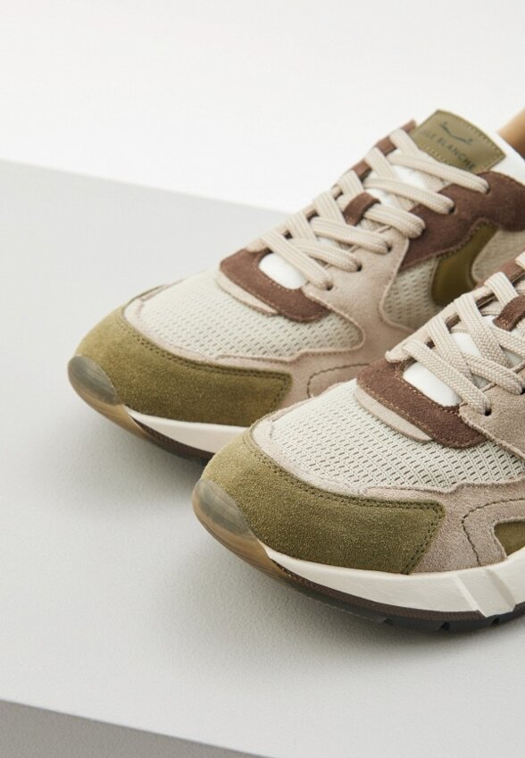 Кроссовки Voile Blanche