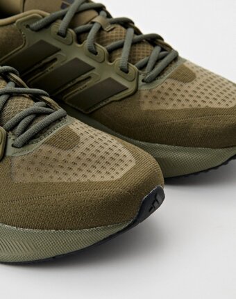 Кроссовки adidas мужчинам