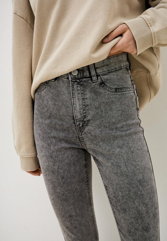 Джинсы Terranova