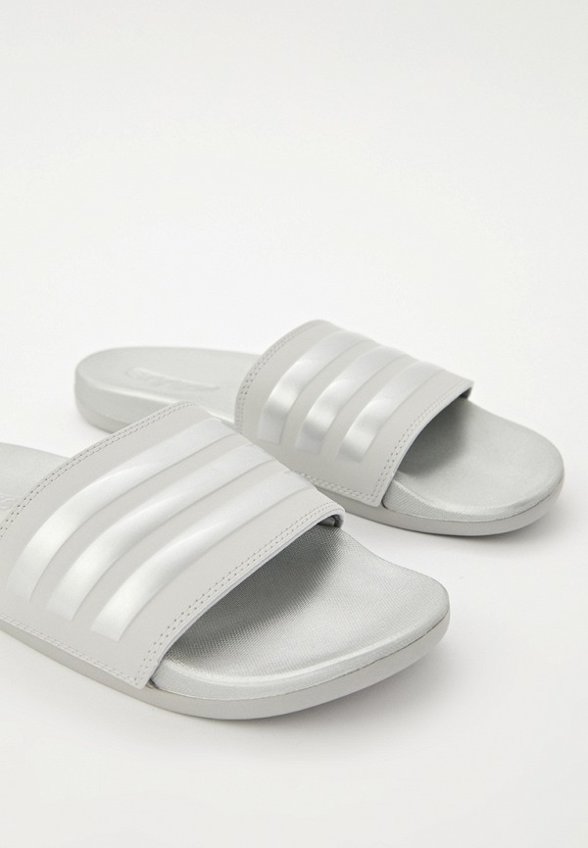 Сланцы adidas