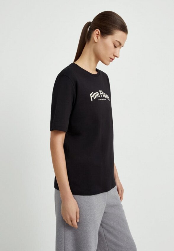 Футболка Finn Flare