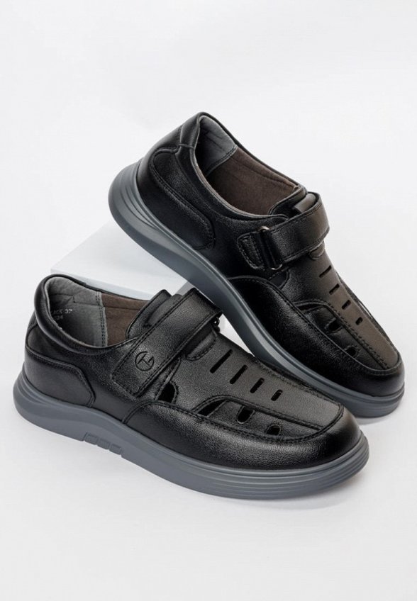 Сандалии Tikkago