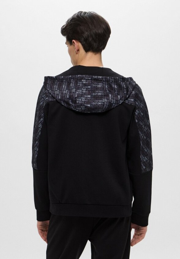 Толстовка EA7
