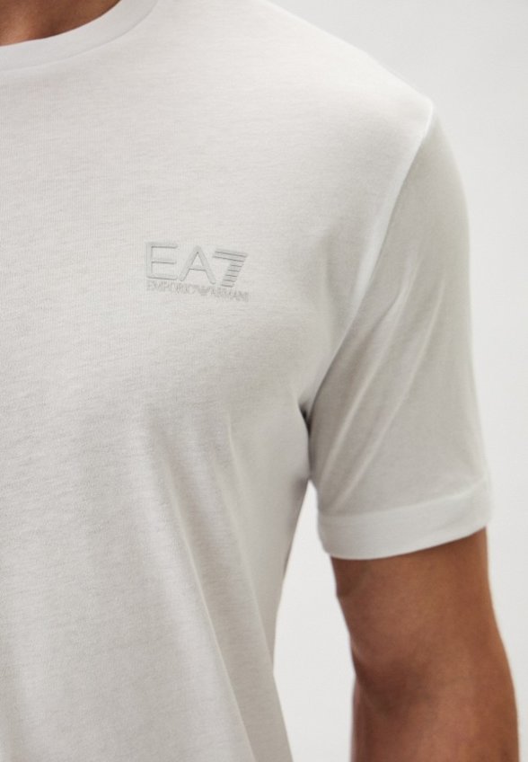 Футболка EA7