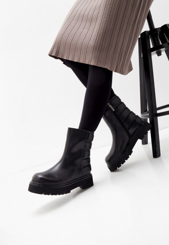 Полусапоги Vitacci