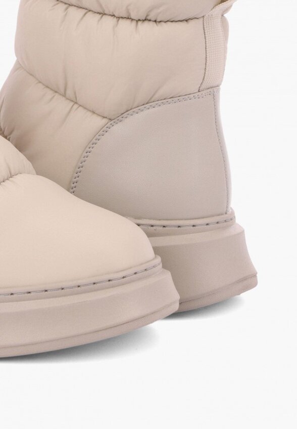 Дутики Instreet