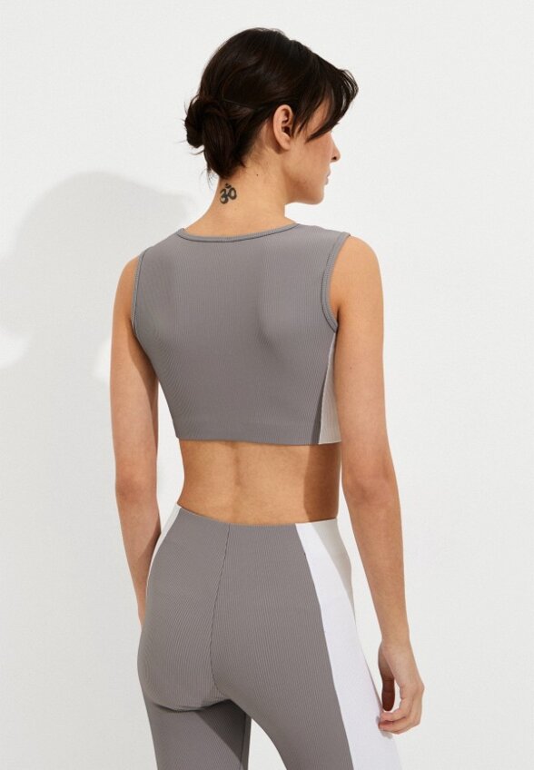 Топ спортивный Mansen