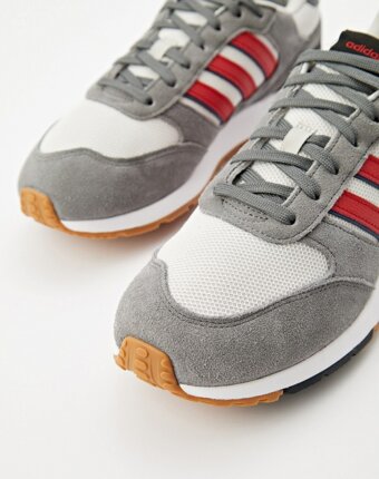 Кроссовки adidas мужчинам