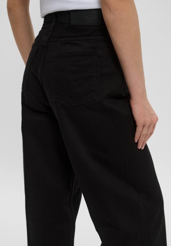 Джинсы Calvin Klein