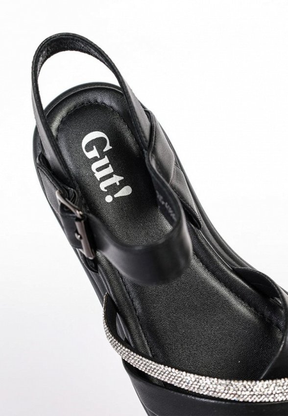 Босоножки Gut