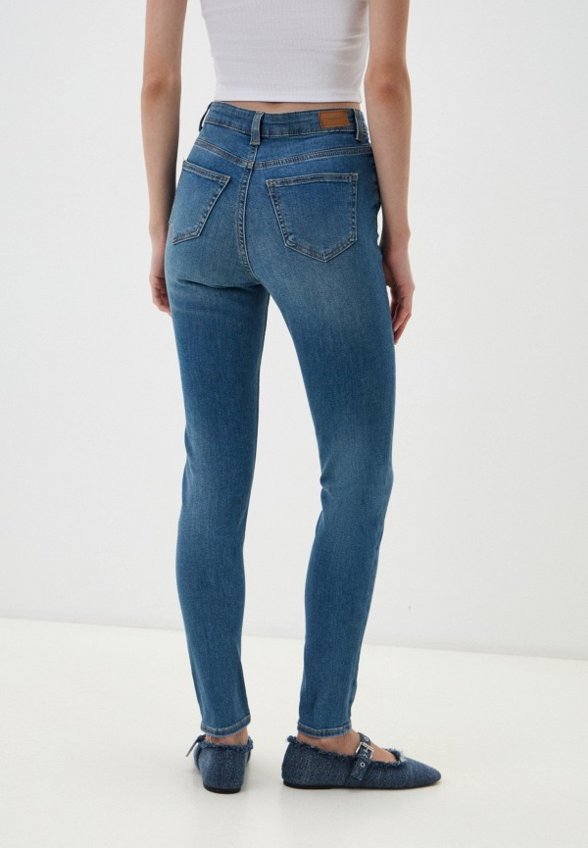 Джинсы Terranova