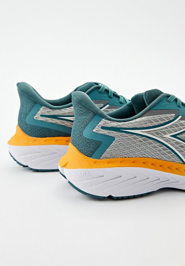 Кроссовки Diadora