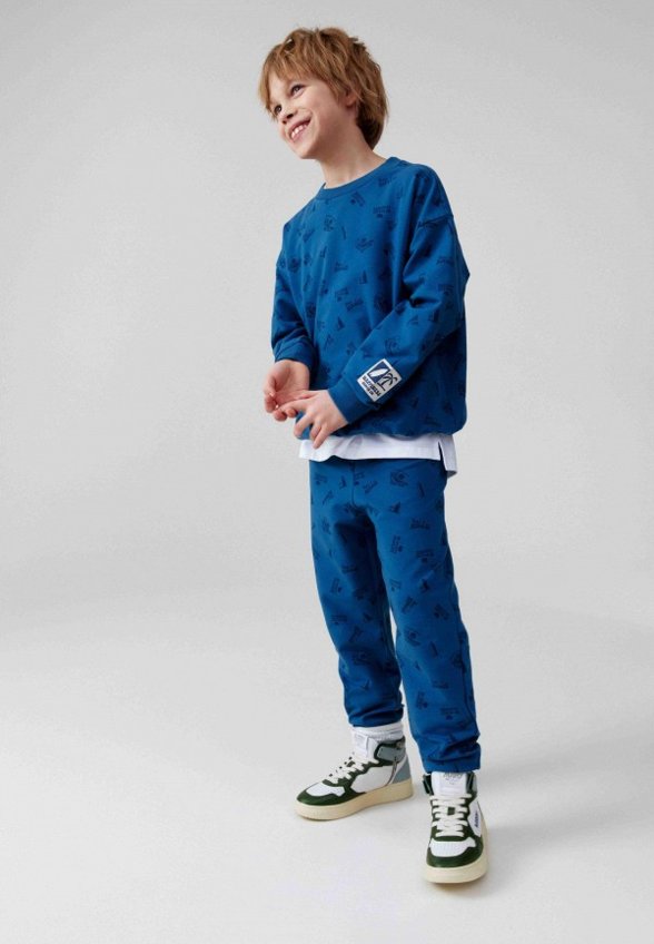 Свитшот Artie