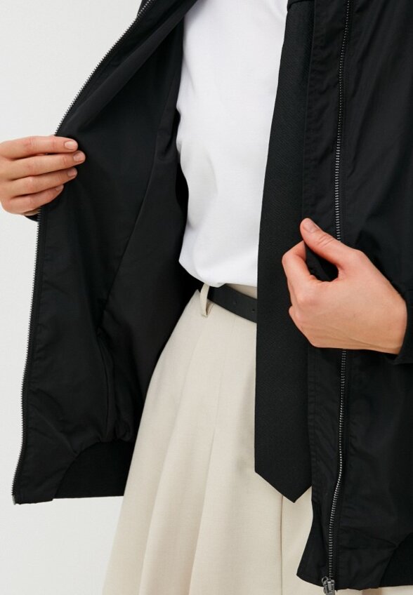 Бомбер Снежная Королева