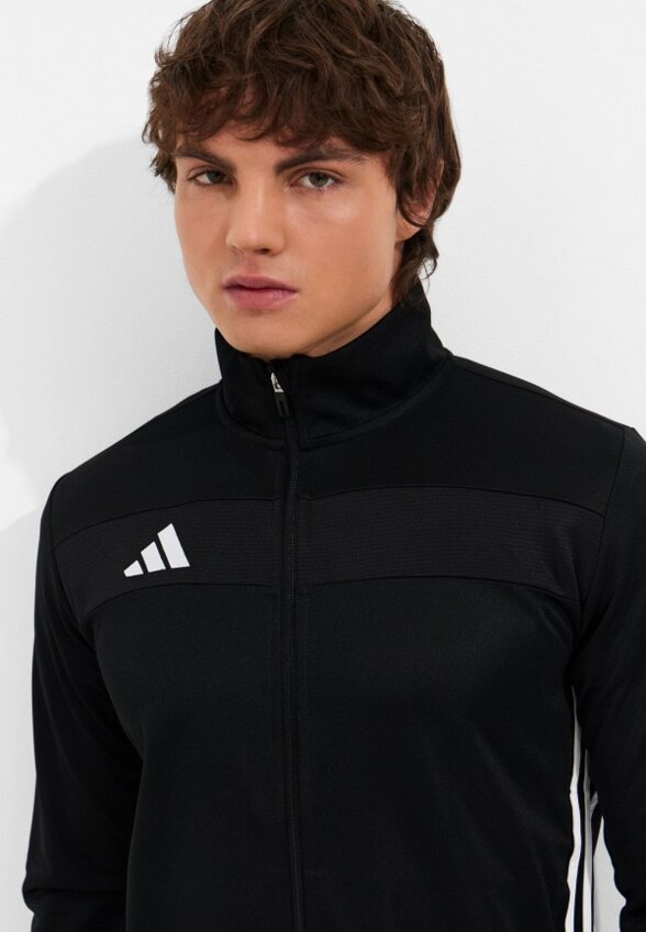 Костюм спортивный adidas
