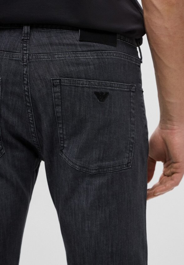 Джинсы Emporio Armani