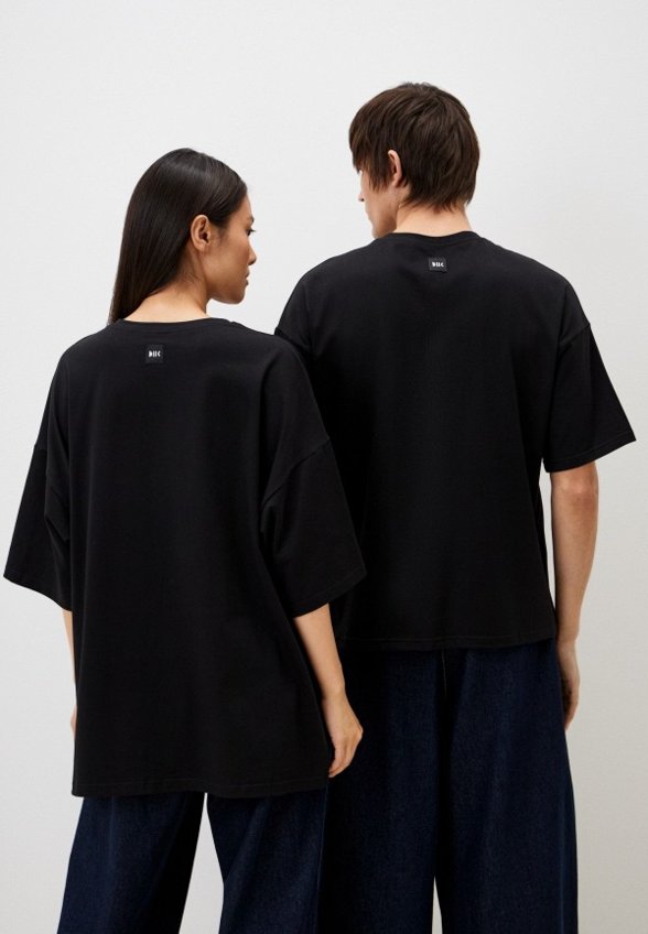 Футболка DNK