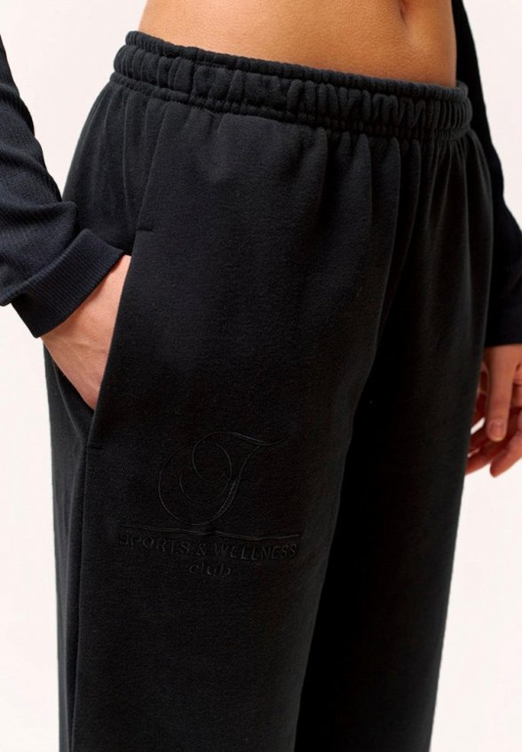 Брюки спортивные Figura