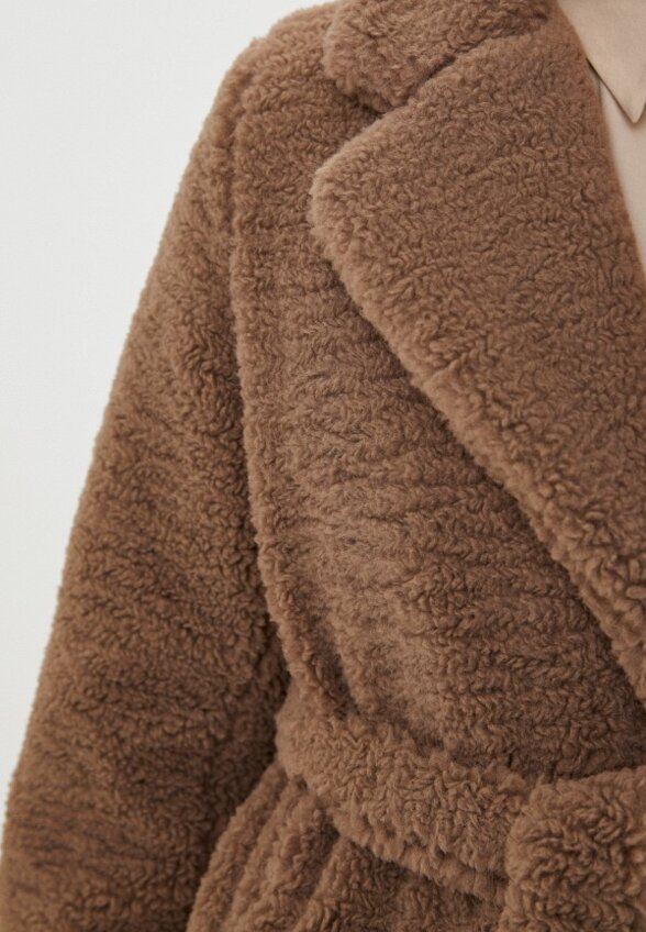 Пальто меховое Dellione