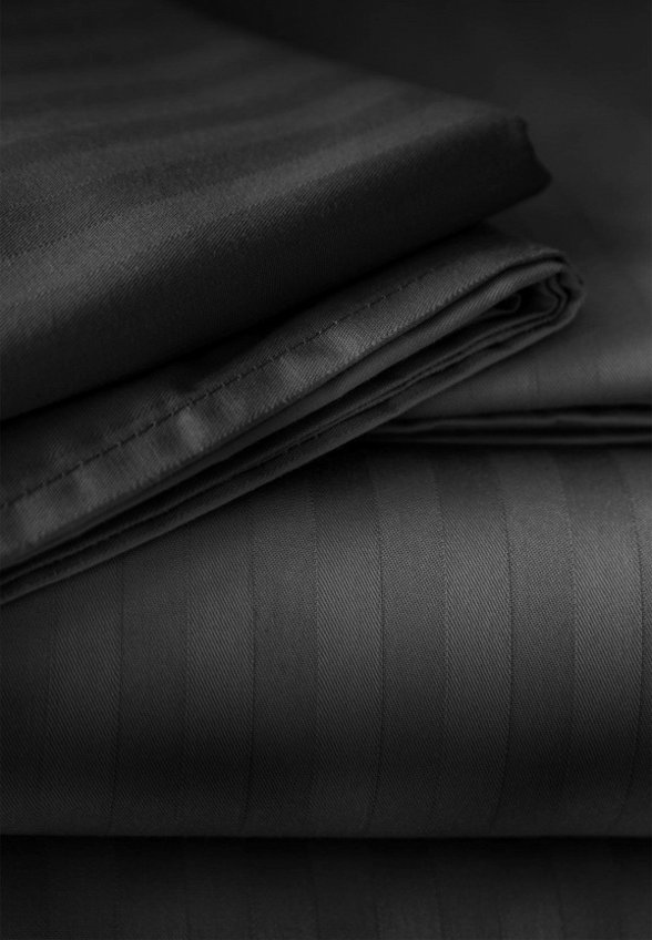 Простыня 2-спальная Love Me