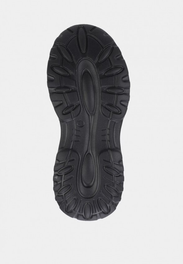 Кроссовки MCM