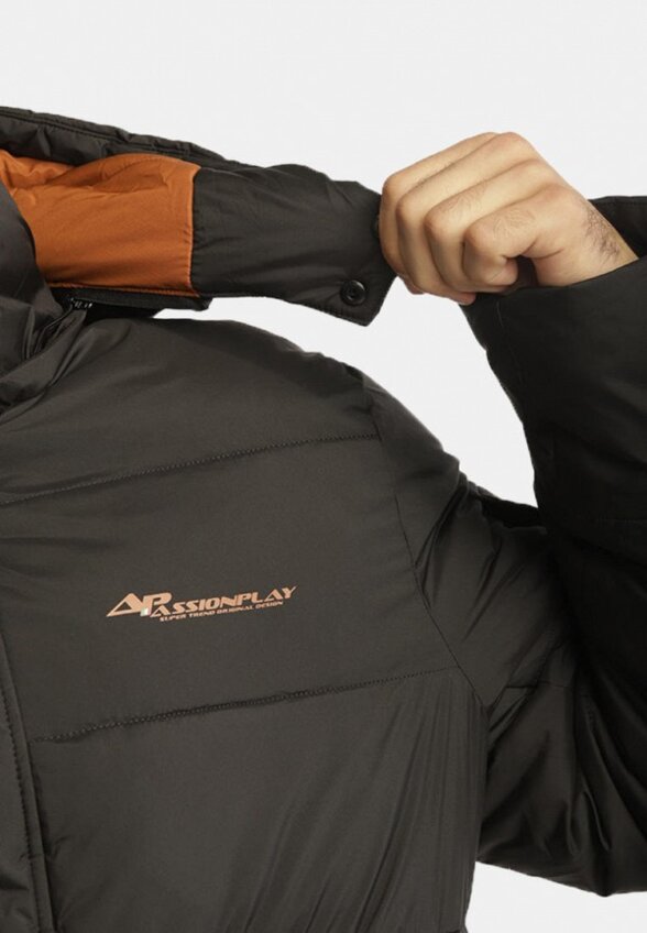 Куртка утепленная A Passion Play