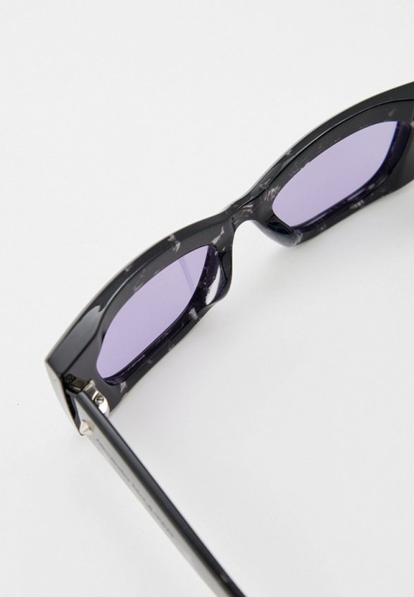 Очки солнцезащитные Alexander McQueen