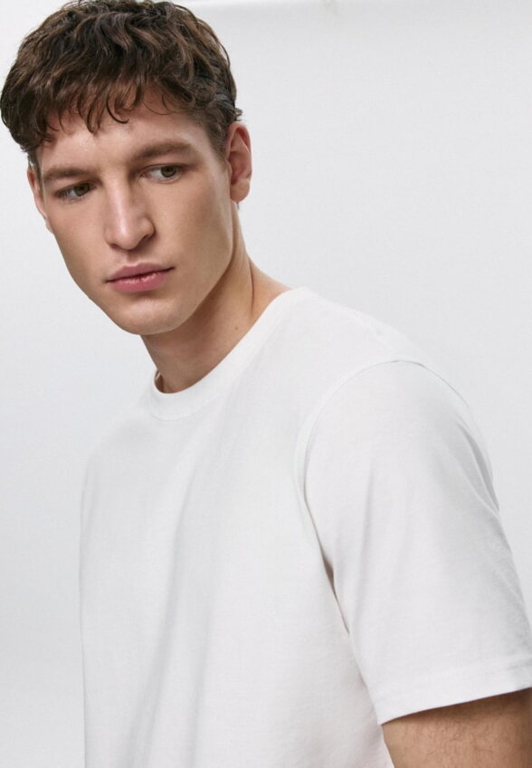 Футболка PETER REGULAR FIT базовая