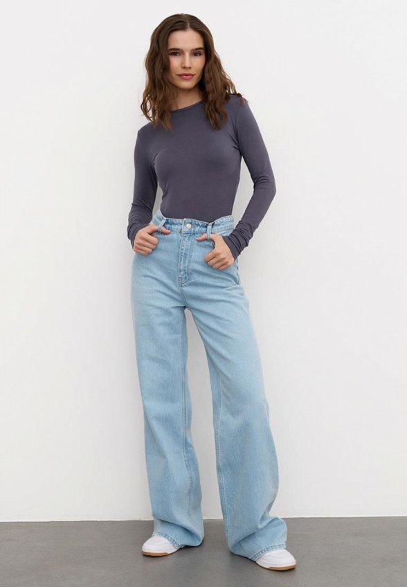 Лонгслив Moontrees