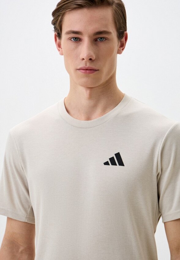 Футболка спортивная adidas