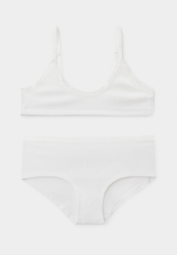 Бюстгальтер и трусы Sela