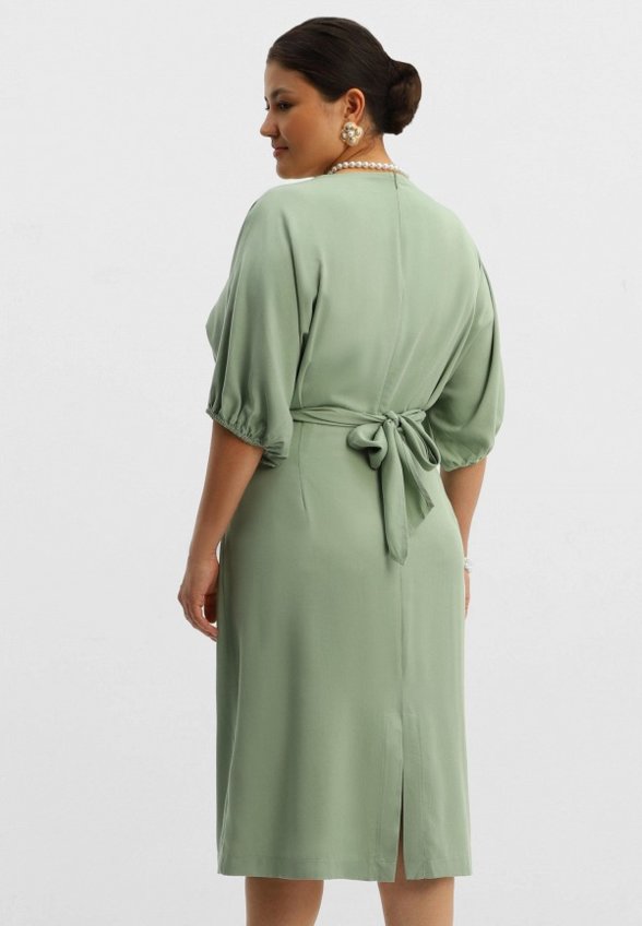 Платье Nominee