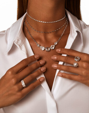 Теннисное серебряное колье-чокер с фианитами в огранке Багет MIE женщинам