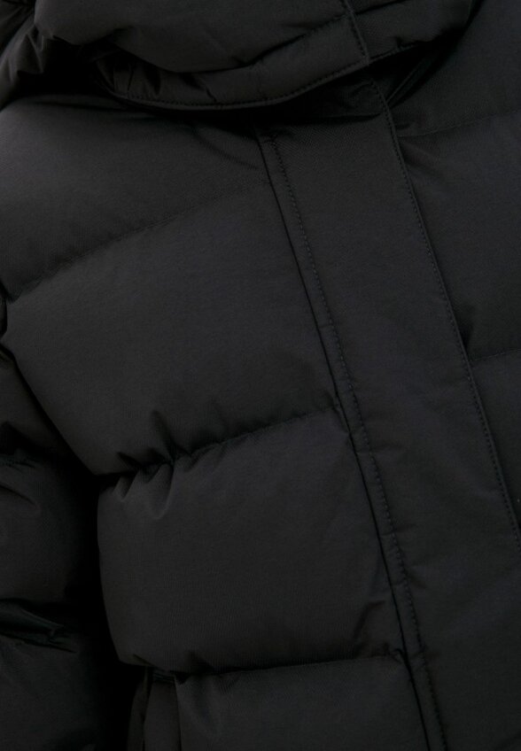 Пуховик Helly Hansen