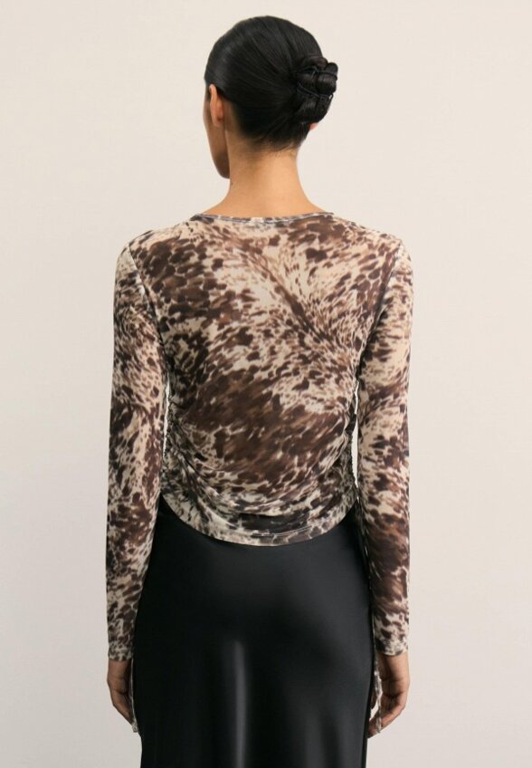 Лонгслив Zarina