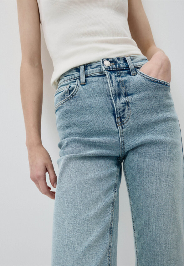 Джинсы 426 SLIM FIT с разрезами