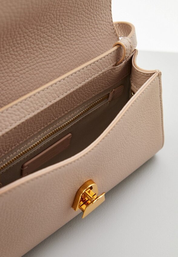 Сумка Coccinelle