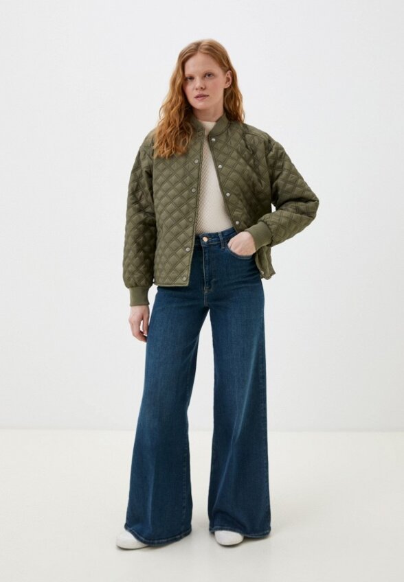 Бомбер Снежная Королева