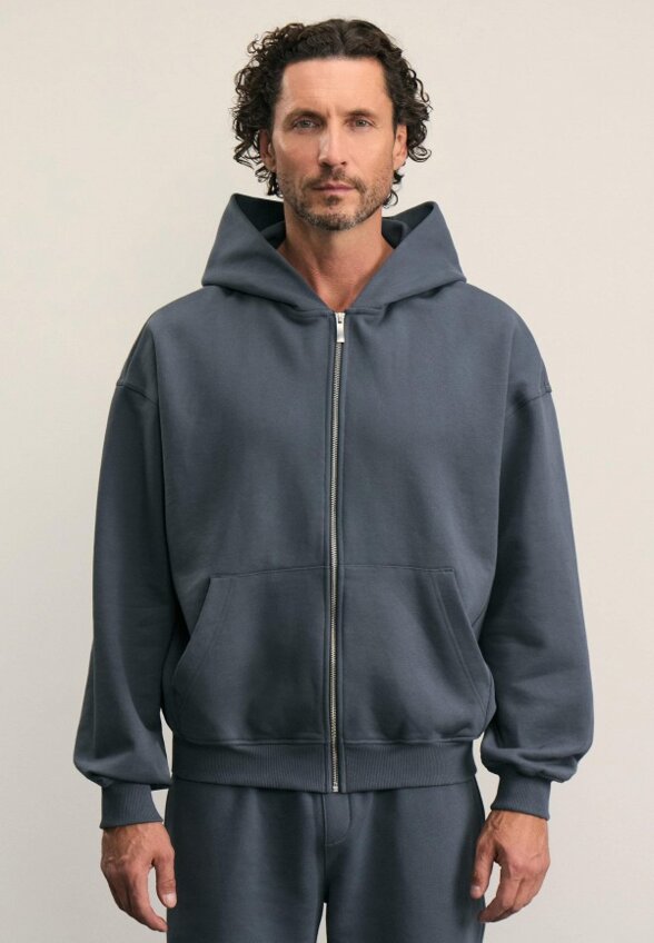 Толстовка Zrn Man