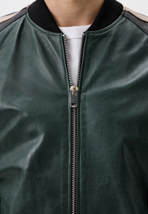 Бомбер Jorg Weber