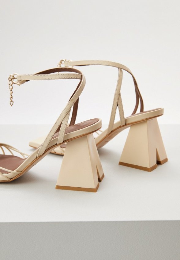 Босоножки Alohas