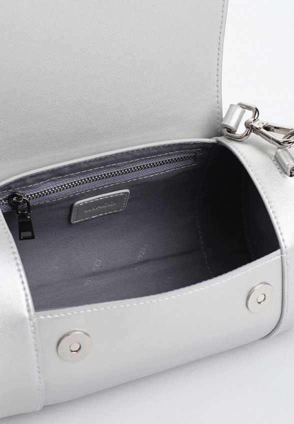 Сумка и брелок Vitacci