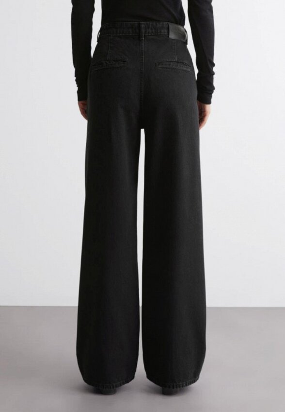 Джинсы Marc O'Polo